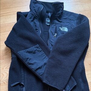 The North Face Women's Black Utility Jacket